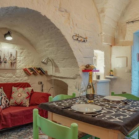 Casa Vacanze “House On The Left” Ceglie Messapica Exterior foto