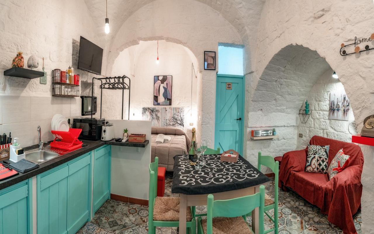 Casa Vacanze “House On The Left” Ceglie Messapica Exterior foto